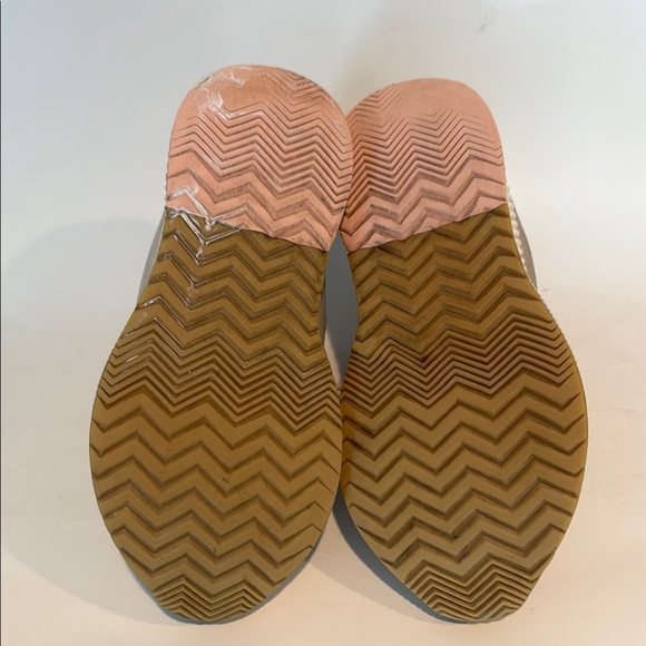 Sorel | Out N About III Conquest Winter Ankle Boot | Chalk, Sea Salt | Size 7 - Picture 8 of 8